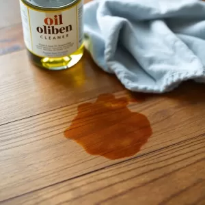 Jak usunąć plamy z podłogi olejowanej